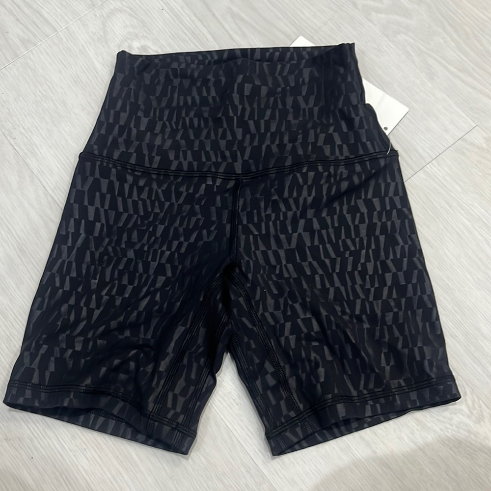 Lululemon Align Biker Shorts 6” Size 2